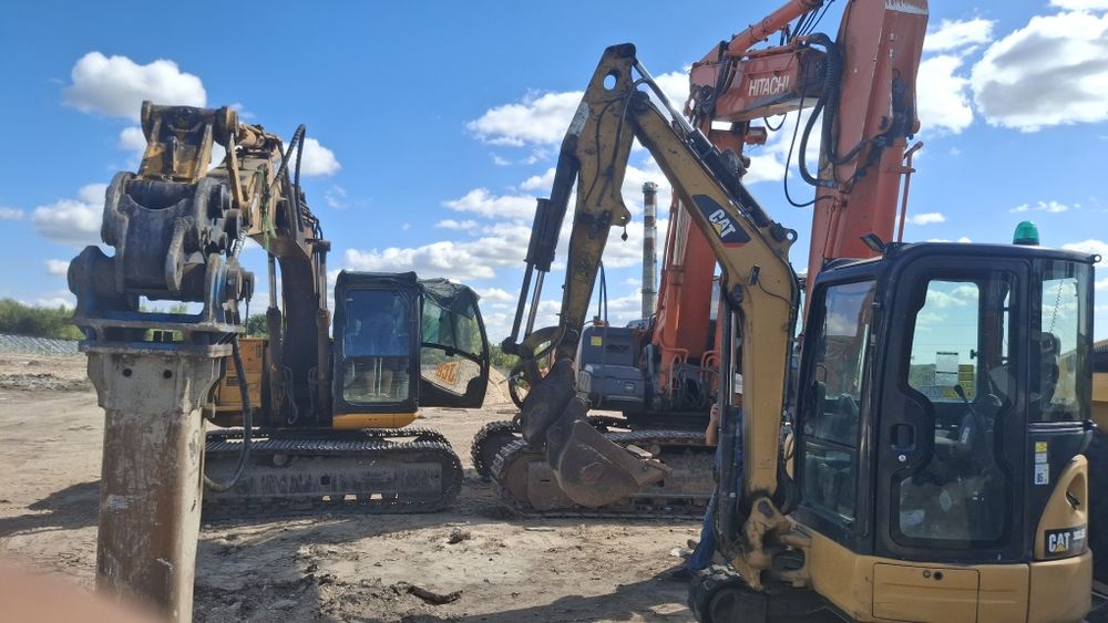 Услуги полноповоротных екскаваторов на гусеничном ходу