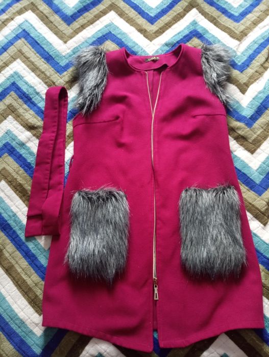 Продам желетку 180 грн
