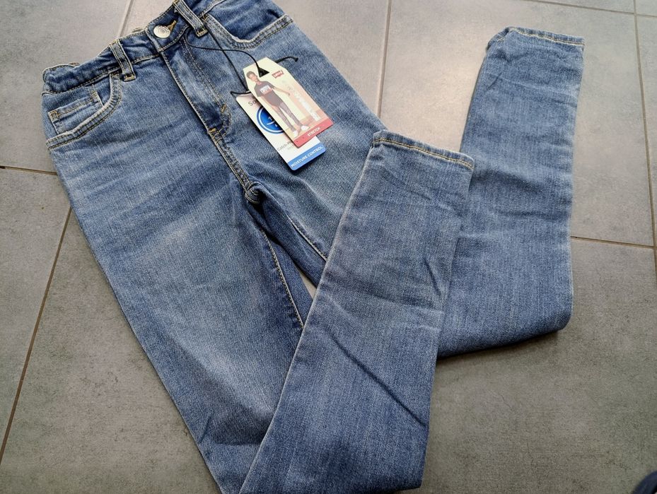 Джинсы Levi's  128-132см