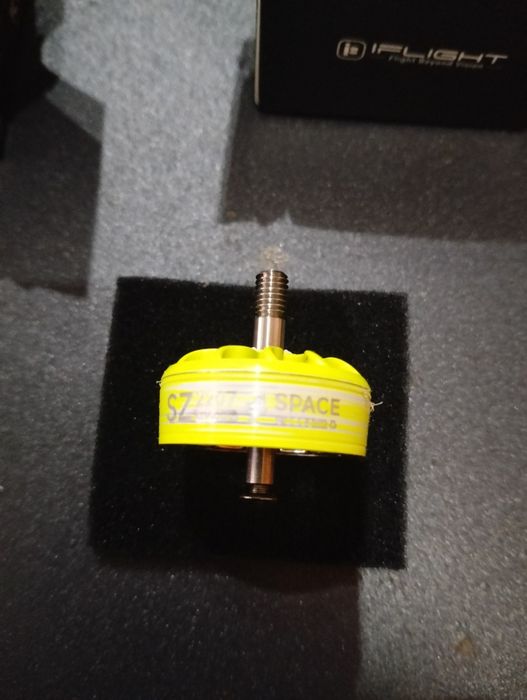 2 motores iFlight XING E Pro 2207 1800kv
