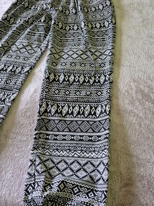 Kombinezon na lato z geometrycznym wzorem Primark