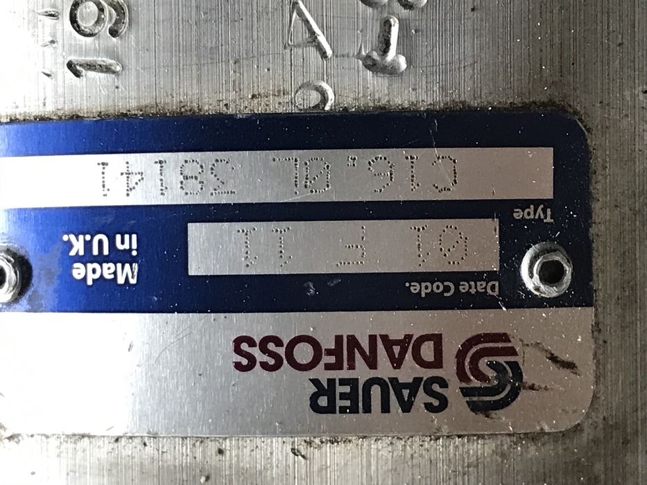 Duas bombas de hidraulicos