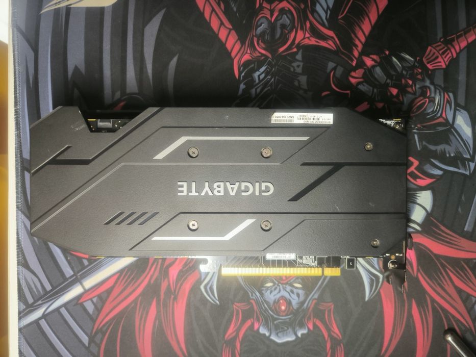 (Novo preço) Placa Gráfica NVIDIA RTX 2060 super Gigabyte 8GB