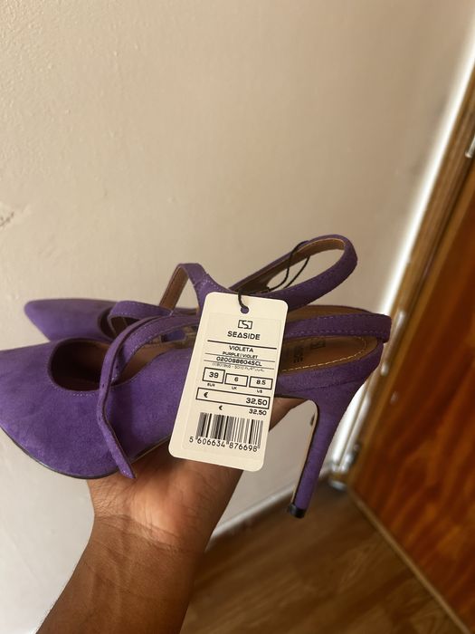 Sapatos nunca usados com etiqueta