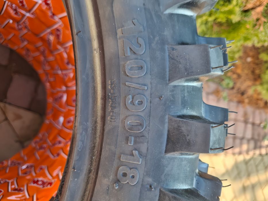 Мото шина эндуро 120/90-18 G-Lion (две зеленые полосы)