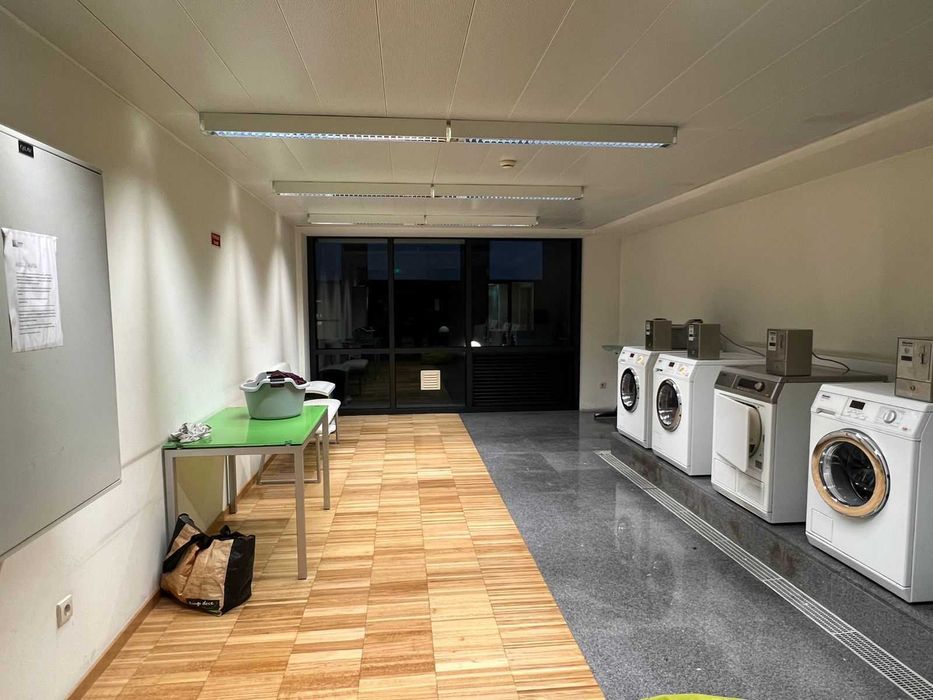 No Mondego Residence T0 com aparcamento, mobilado.