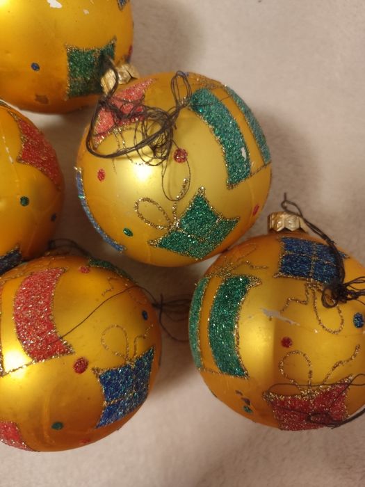 Іграшки на ялинку