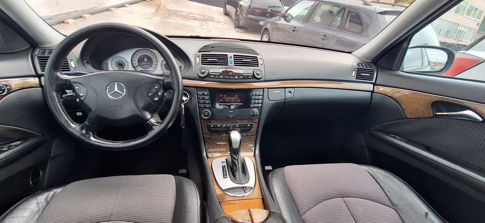 Mercedes-Benz E220 cdi