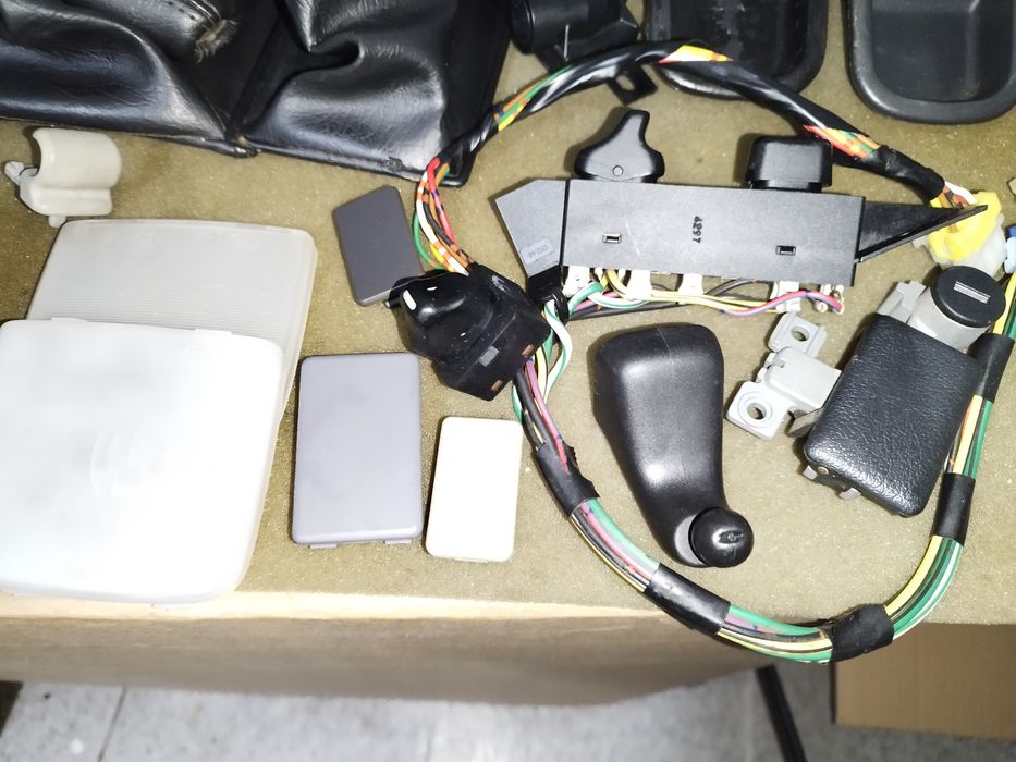 Nissan Terrano 2 Ford Maverick vários