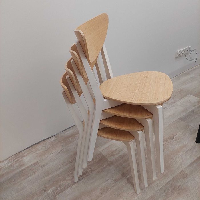 Stół rozkładany + 4 krzesła Ikea