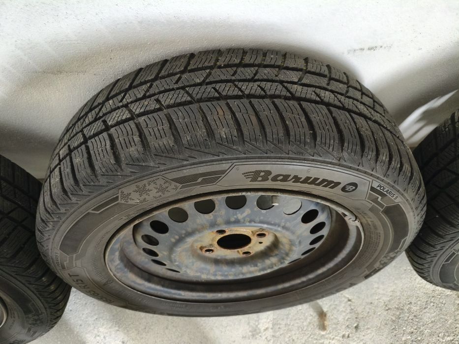 4 Jantes de Ferro c/ Pneus Inverno Barum Polaris 5 (Nissan Note / Renault)