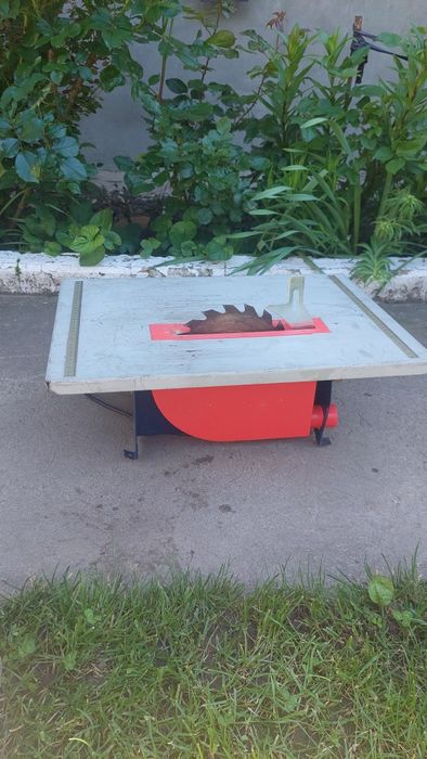 Пила циркулярка дискова електропила ferm циркурярна