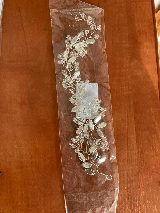 Dekoracja ślubna do włosów Nowa.