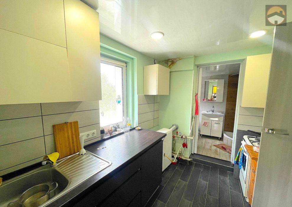 Продам будинок  метро Київська , Є-відновлення +