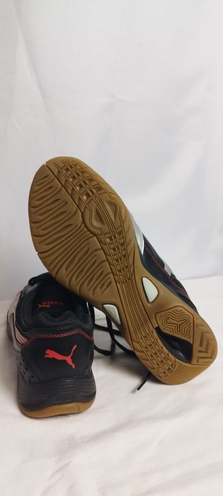 Nowe buty halowe Puma rozmiar 39