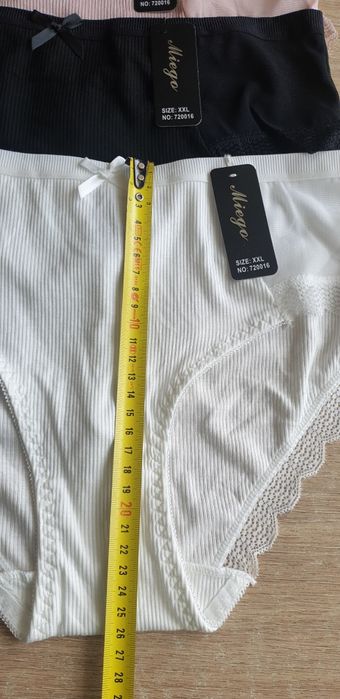 4×Damskie majtki figi w prążek 2XL