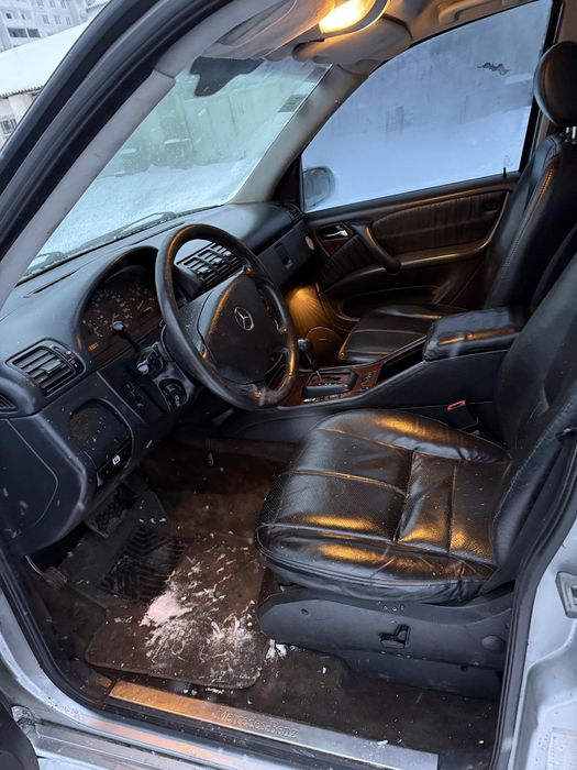 Mercedes ML270 2001рік 2,7дизель АКПП повний привід 4х4