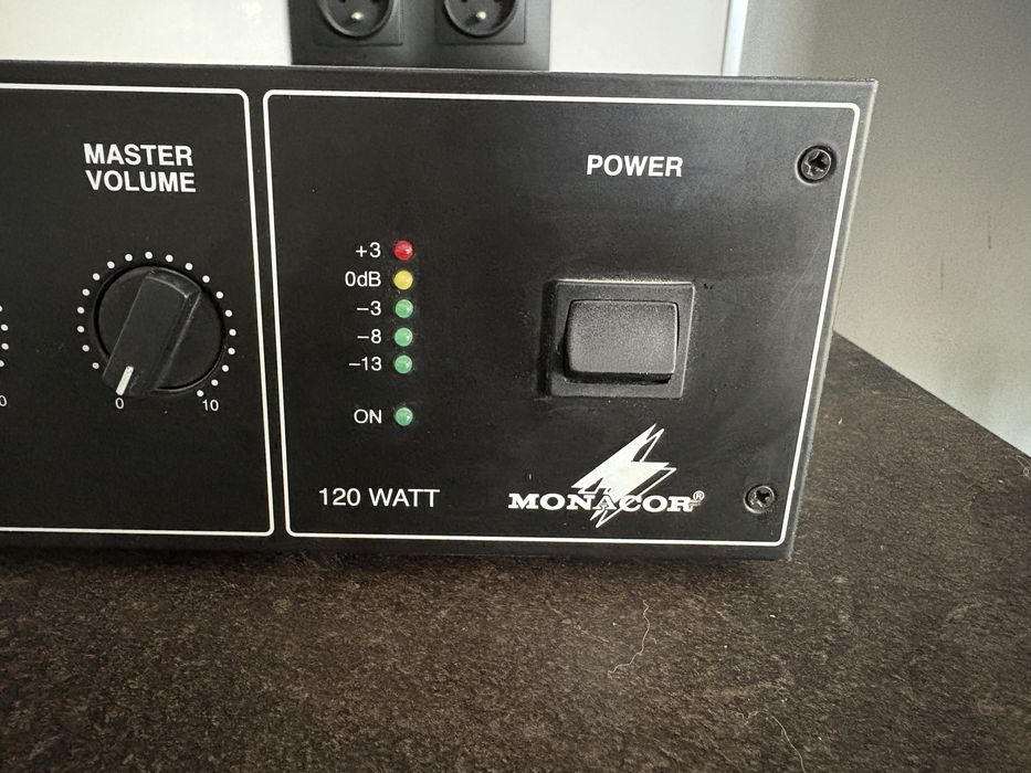 MONACOR PA-900 Wzmacniacz miksujący mono mikser