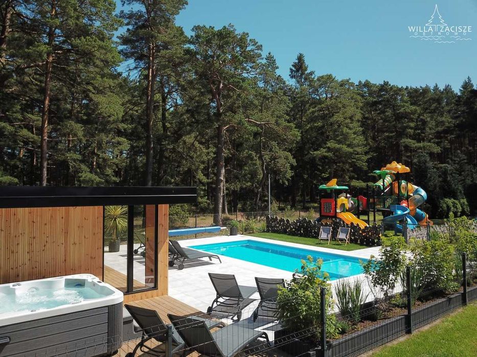 Apartamenty i pokoje nad morzem z podgrzewanym basenem - jacuzzi, sauna, plac zabaw - Willa Zacisze, Ostrowo k. Władysławowa, Karwi i Jastrzębiej Góry