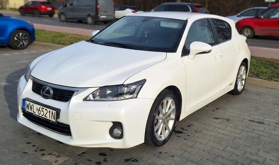 Lexus CT Lexus CT200h Hybryda