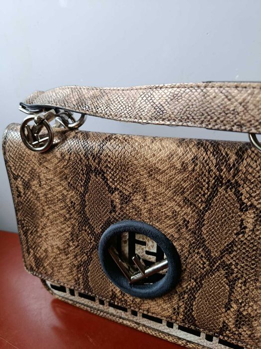 Сумочка FENDI Kan IF с принтом под змеиную кожу