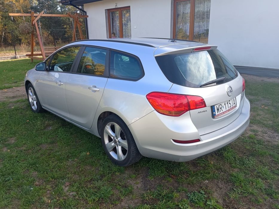 Opel Astra IV 1.3 CDTI diesel 100km 2011r