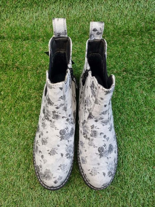 Buty Dockers    .