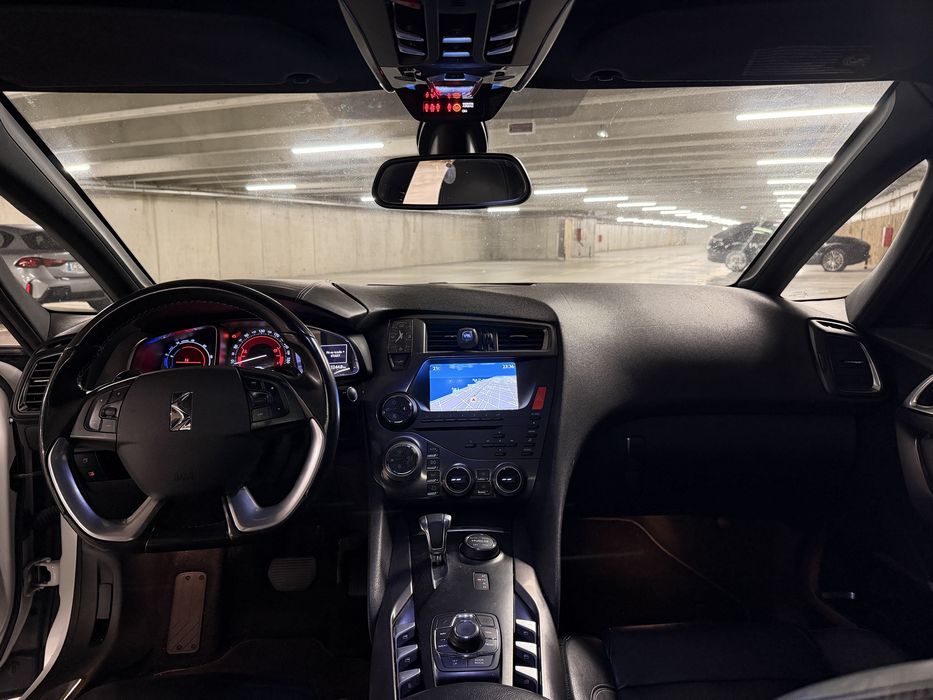 Citroën DS5 Hybrid – 230 cv – Full Extras – Excelente Estado