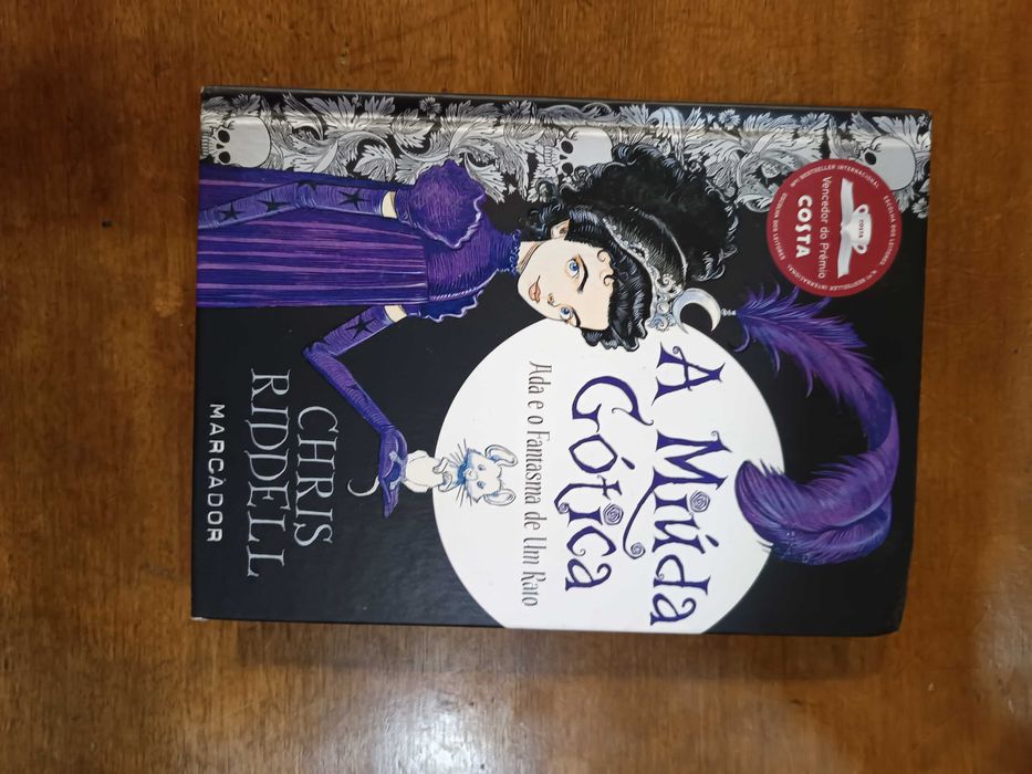 Livro A miúda Gótica