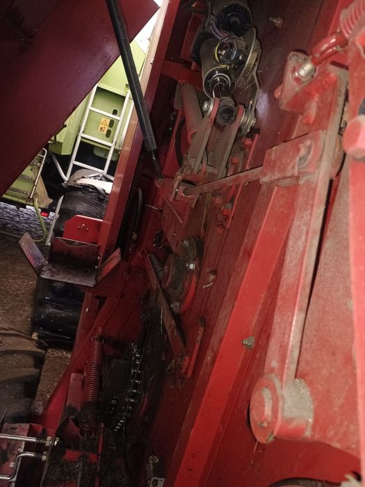 Prasa New Holland 544 siatka rotor case zamiana