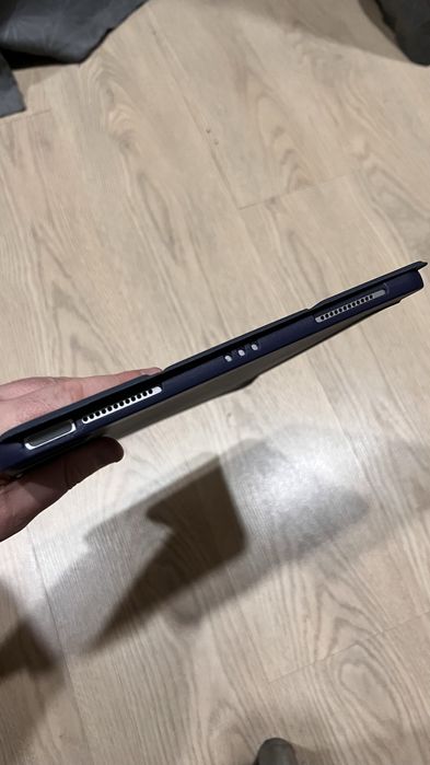 Чохол-книжка Tri Fold  для Apple iPad Air 13