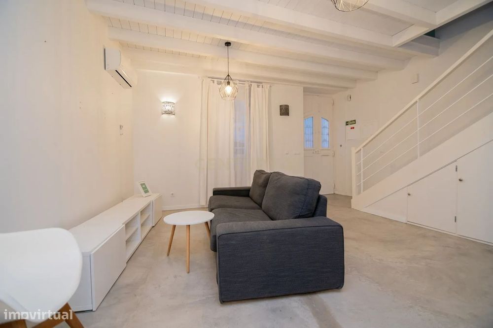 Nao Perca Esta Grande Oportunidade! Fabulosa Moradia Totalmente Remode