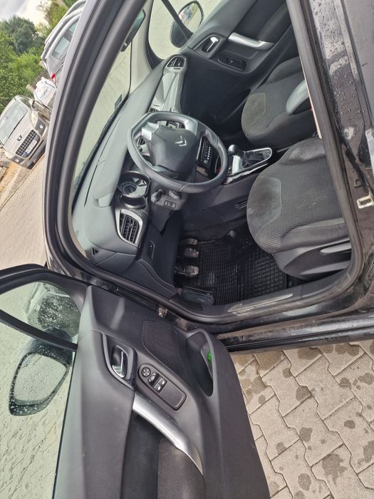 sprzedam samochód citroen C3 2011 rok