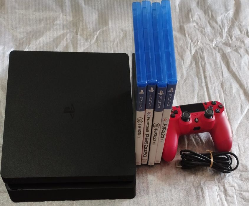 PS4 1Tb + Comando + 4 jogos