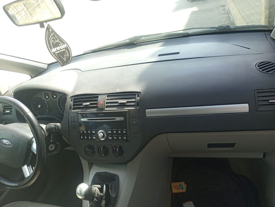 Ford Focus X-max
