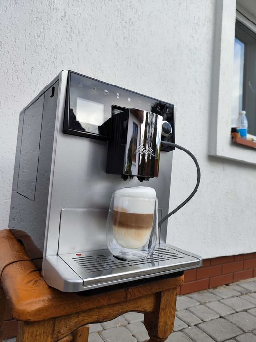 Кавомашина кофемашина Melitta Caffeo CI Touch F 63 0-101