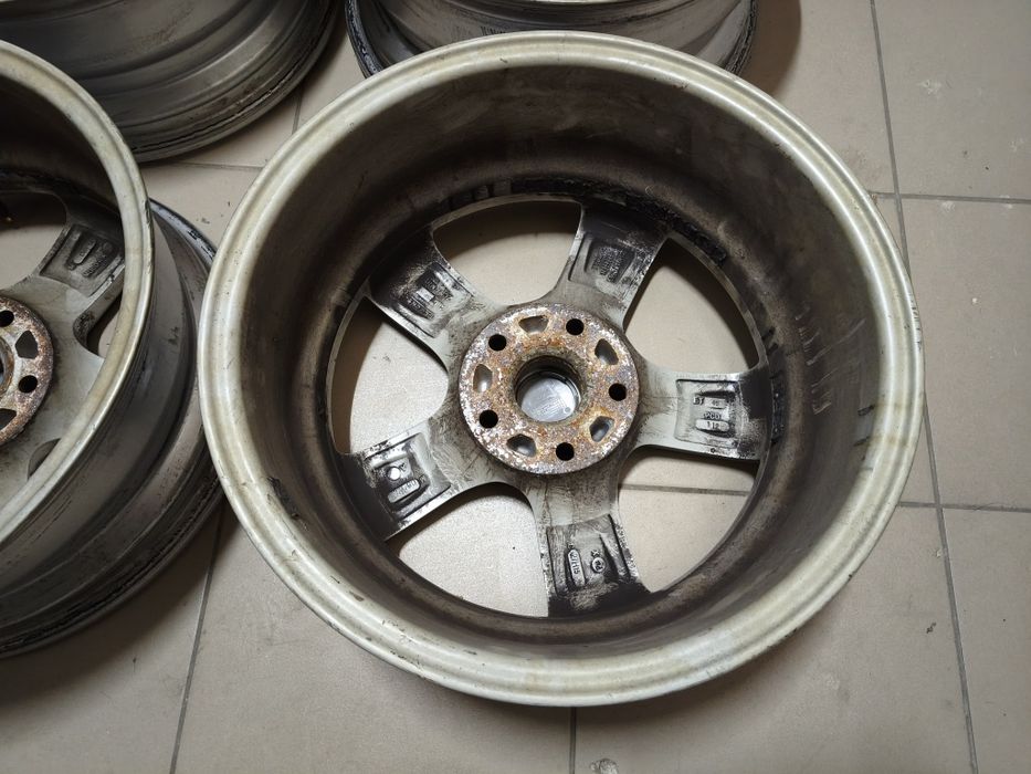 Диски R16 5/112 Dezent