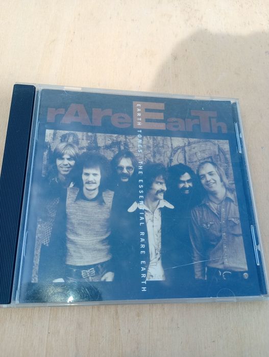 CD Earth Tones: The Essential Rare Earth