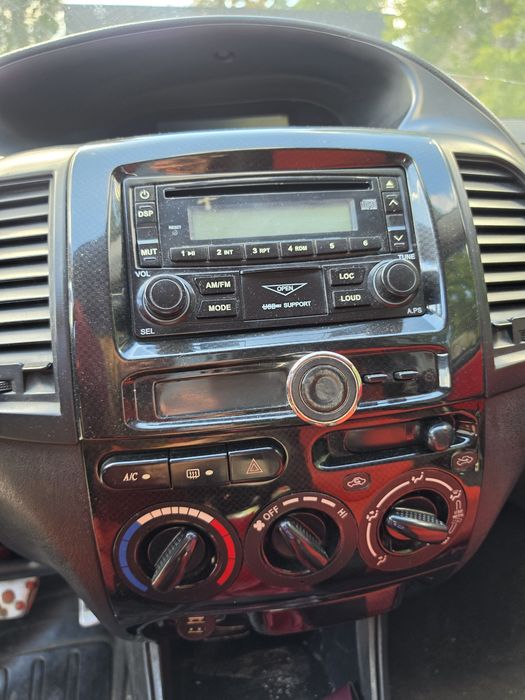 Geely MK Cross 2012