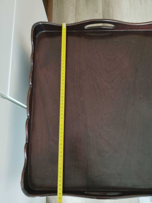 Mesa de apoio - pequena cómoda