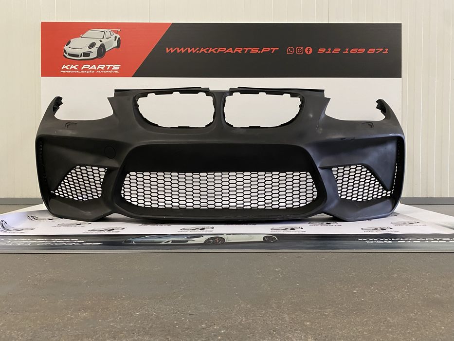 LIP SPOILER DA FRENTE PALA ABA LÂMINA AVENTAL LÁBIO FRONTAL BMW SÉRIE 1 E81 E82 E87 E88 LOOK M2 M PERFORMANCE M2 COMPETITION PARA 3 E 5 PORTAS NOVO