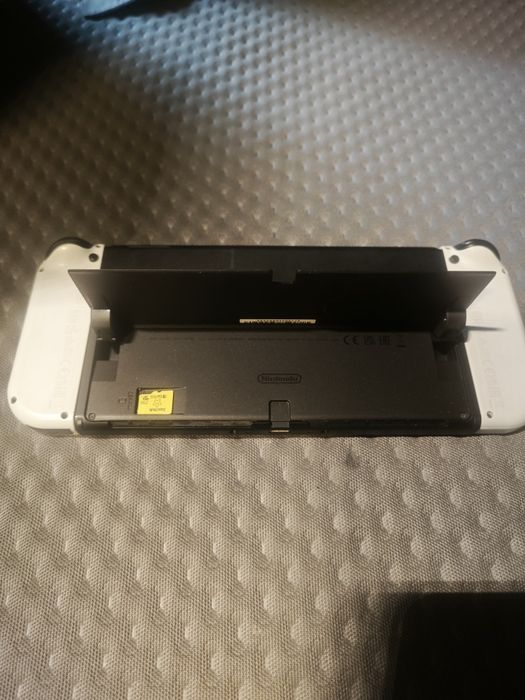 Nintendo Switch Oled - Desbloqueada