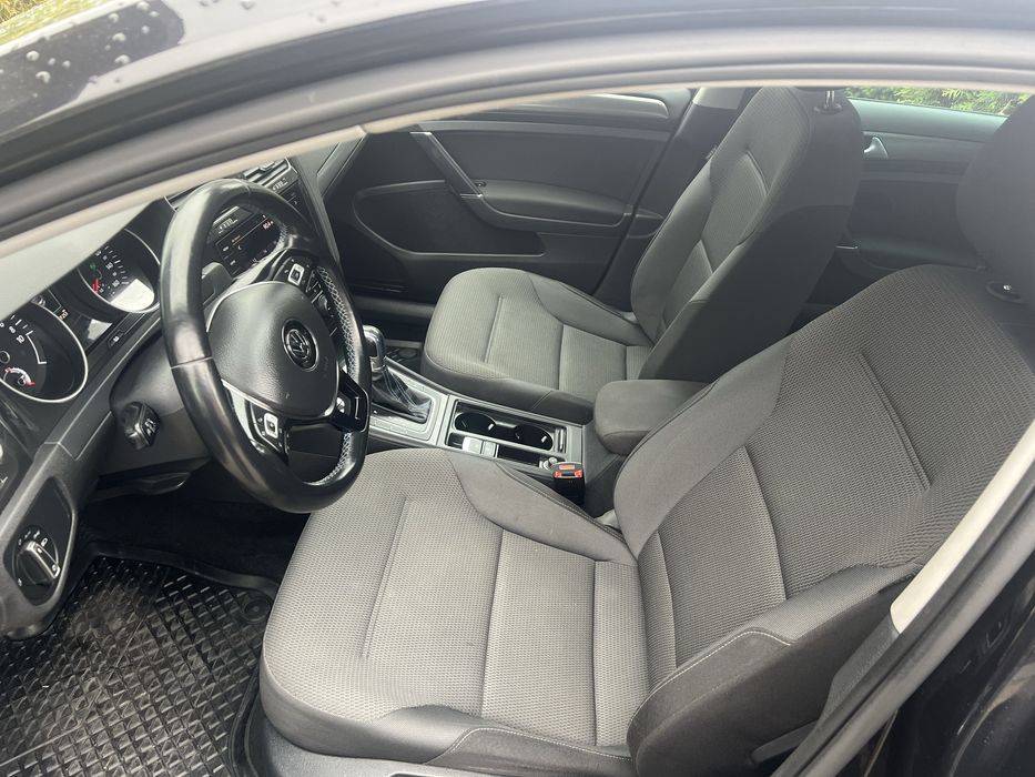 Volkswagen e-Golf електро 2018 36 квт
