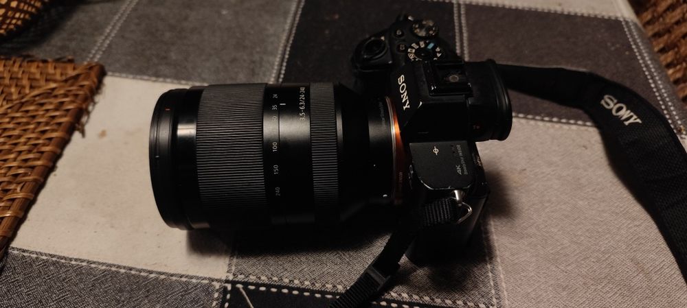 Sony Alpha 7R II + sony 24-240 oss FE 3.5-6.3