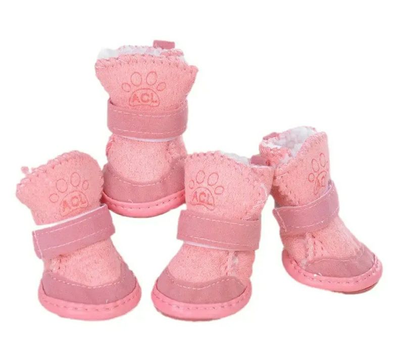 Рожеві черевики для собак