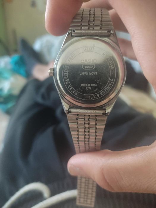 Годинник casio B145
