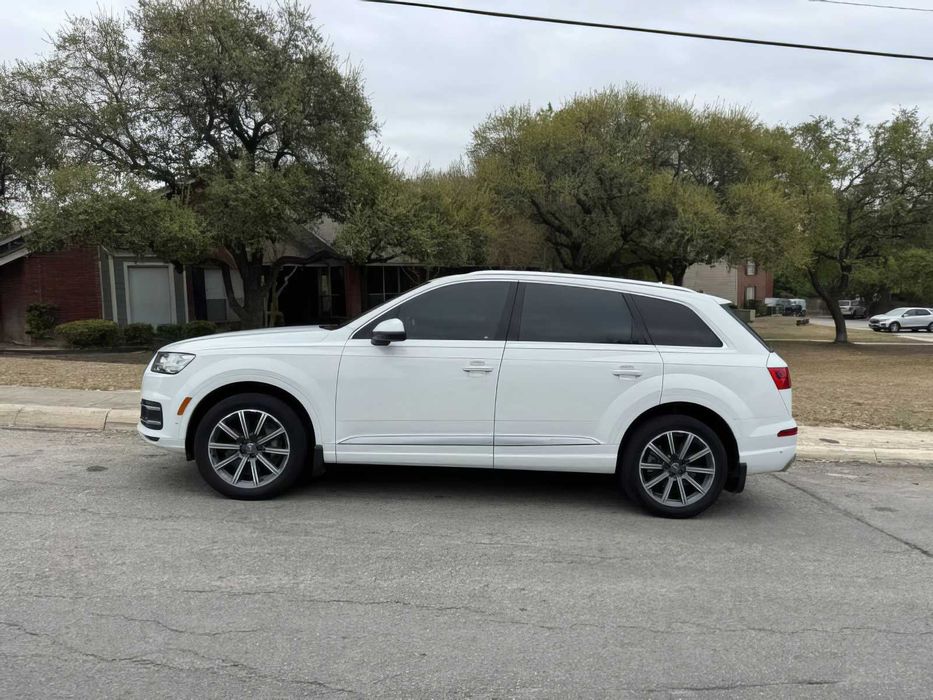 Audi Q7      2019