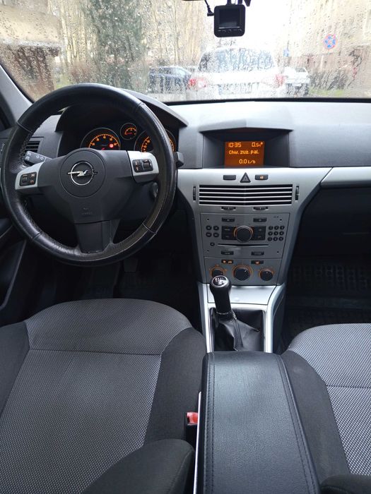 Opel Astra H  2009r