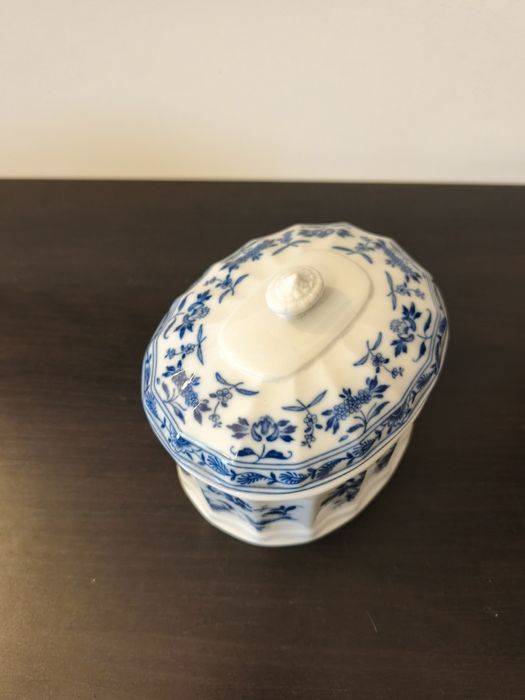 Peça de porcelana Vista Alegre BNU
