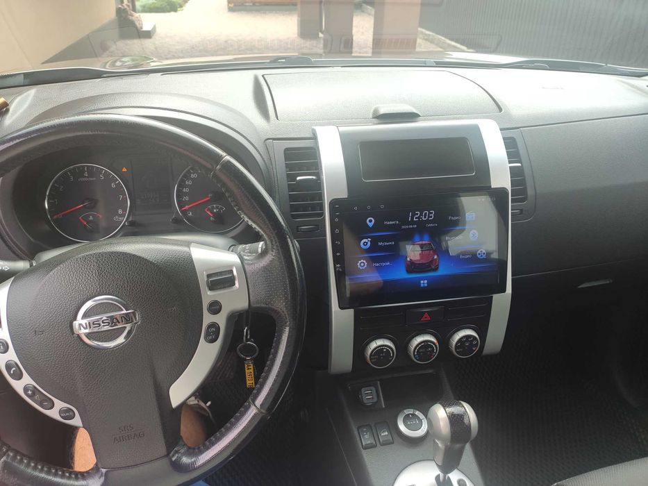 продам автомобіль Nissan